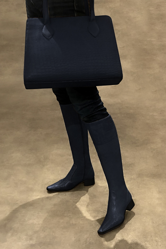 Navy blue women's riding knee-high boots. Tapered toe. Low leather soles. Made to measure. Worn view - Florence KOOIJMAN